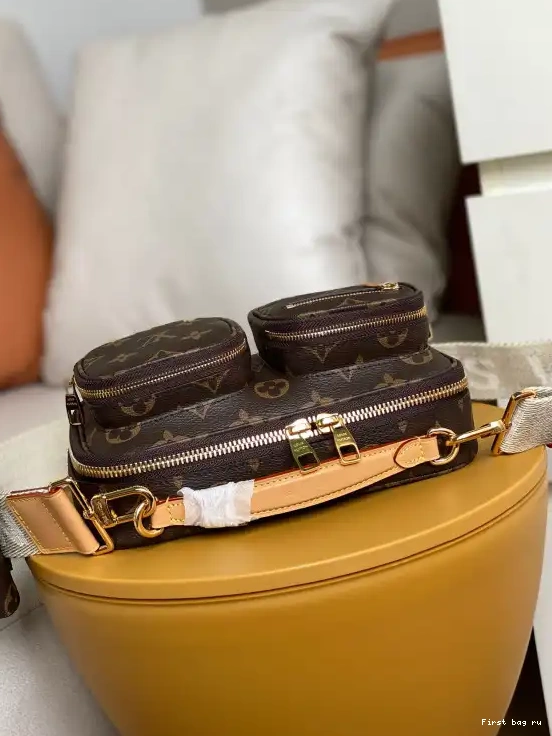 First bag ru VUITTON CROSSBODY UTILITY LOUIS 0513